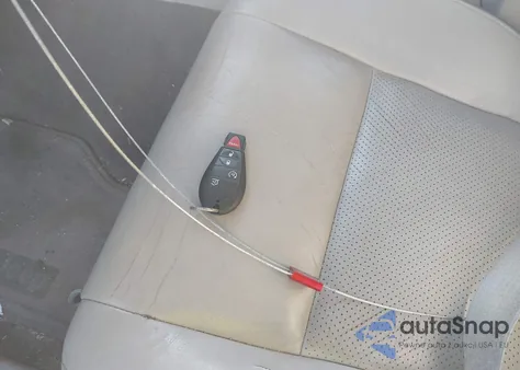 2008 Jeep Grand Cherokee Overland z USA, uszkodzony, nr VIN 1J8HR68258C107064